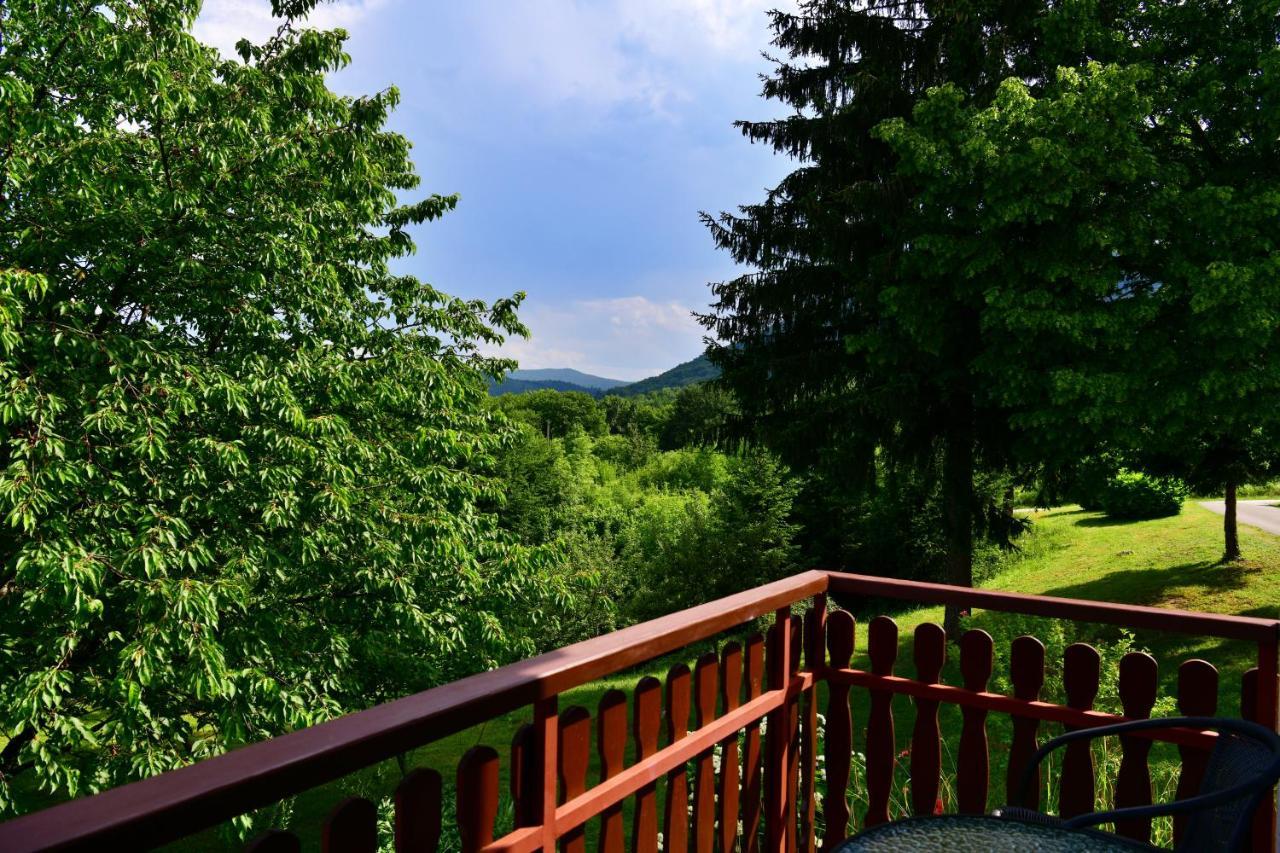 Apartment And Rooms Ivancica เซลิสเต เดรซิสโก ภายนอก รูปภาพ