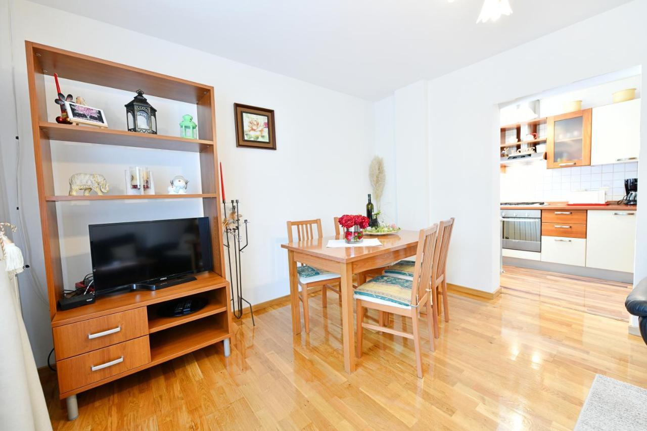 Apartment And Rooms Ivancica เซลิสเต เดรซิสโก ภายนอก รูปภาพ