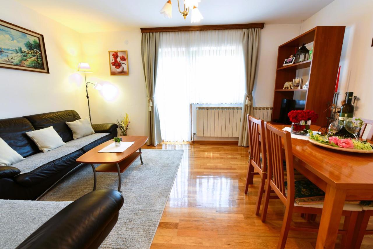 Apartment And Rooms Ivancica เซลิสเต เดรซิสโก ภายนอก รูปภาพ